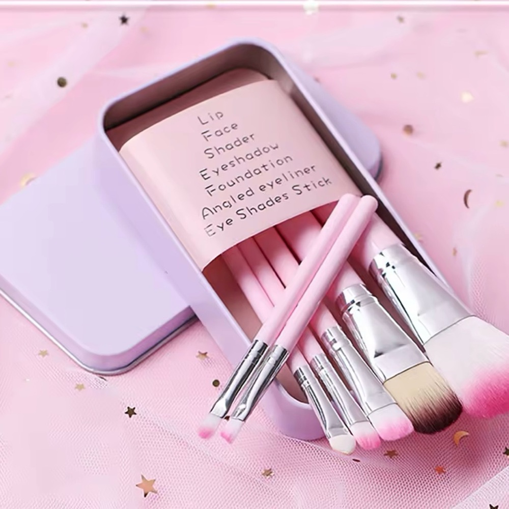 7 Piece Pink Hello Kitty Makeup Brush Set - Picture 3 of 5